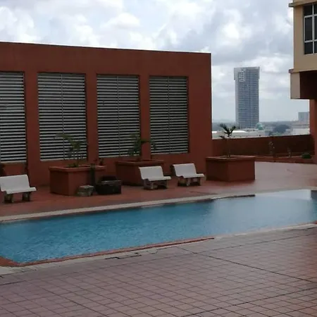 Ken1606 Home - Centre Of Kb, Wifi, 6 To 8 Pax Kota Bharu Exterior photo